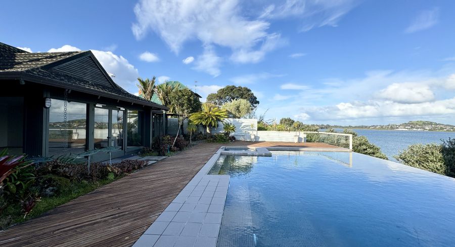  at 10 Marine Terrace, Bayswater, North Shore City, Auckland