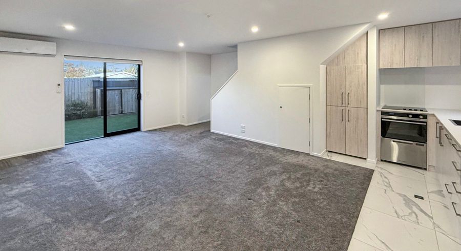  at 2/5 Shearer Avenue, Papanui, Christchurch City, Canterbury