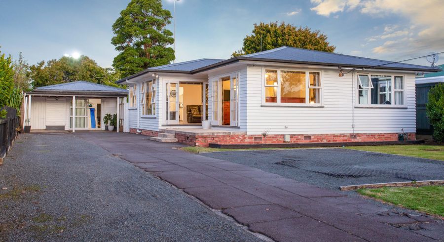 at 84 Matipo Road, Te Atatu Peninsula, Waitakere City, Auckland