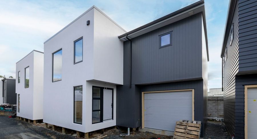  at 215 Stokes Valley Road, Stokes Valley, Lower Hutt, Wellington