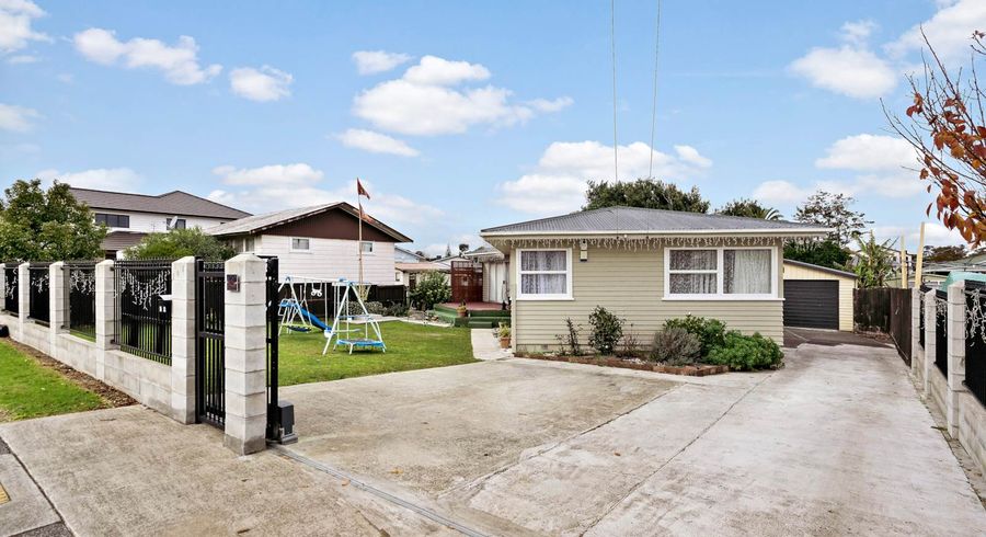  at 208 Browns Road, Manurewa, Auckland