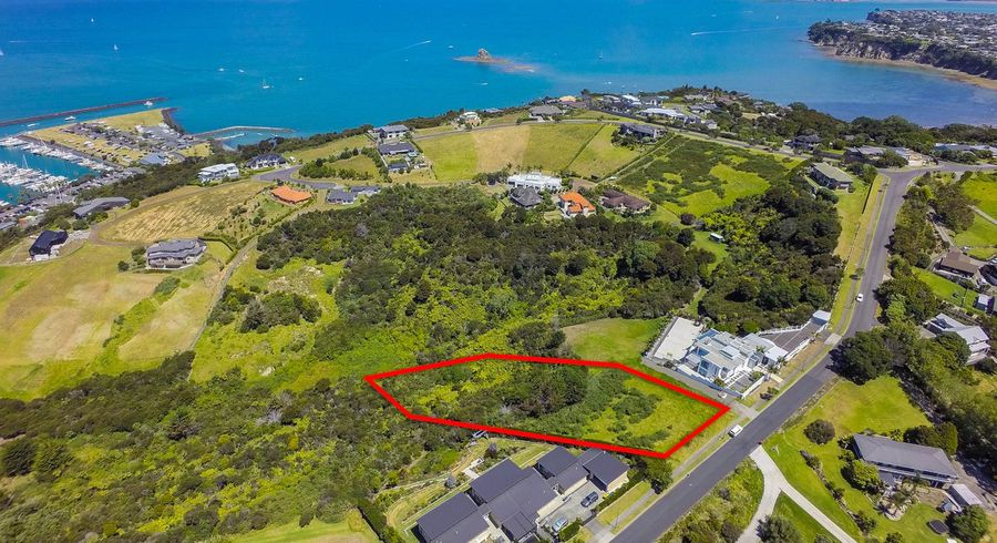  at 127 Roberts Road, Matakatia, Whangaparaoa