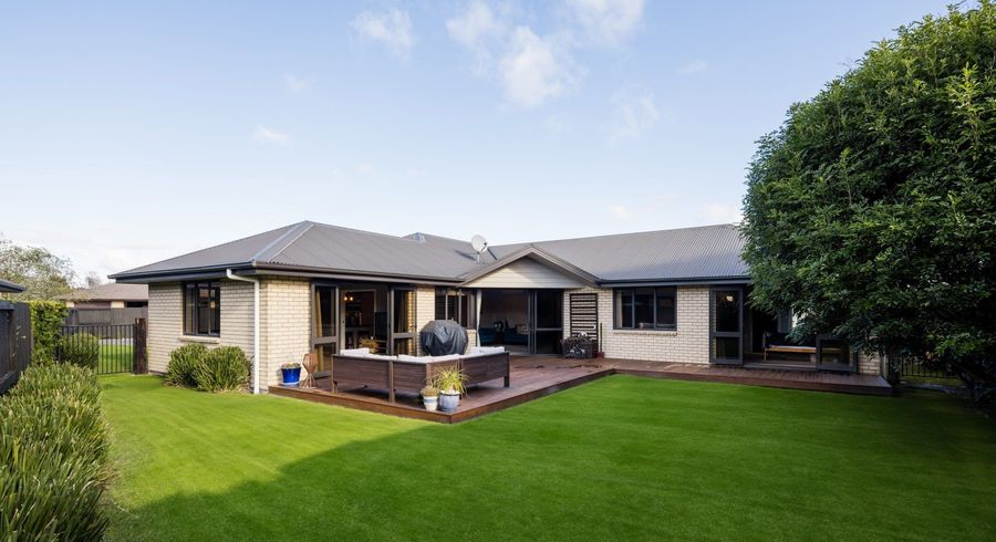  at 5 Ashington Grove, Huntington, Hamilton