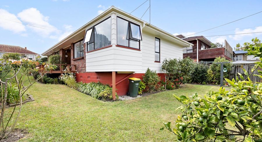  at 1/9 Opua Street, Belmont, Auckland