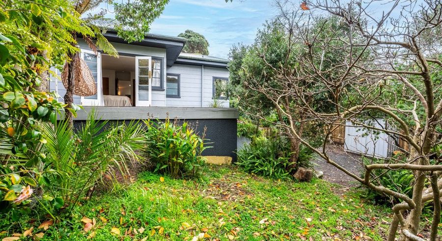  at 52 Forest Road, Raumati South, Paraparaumu