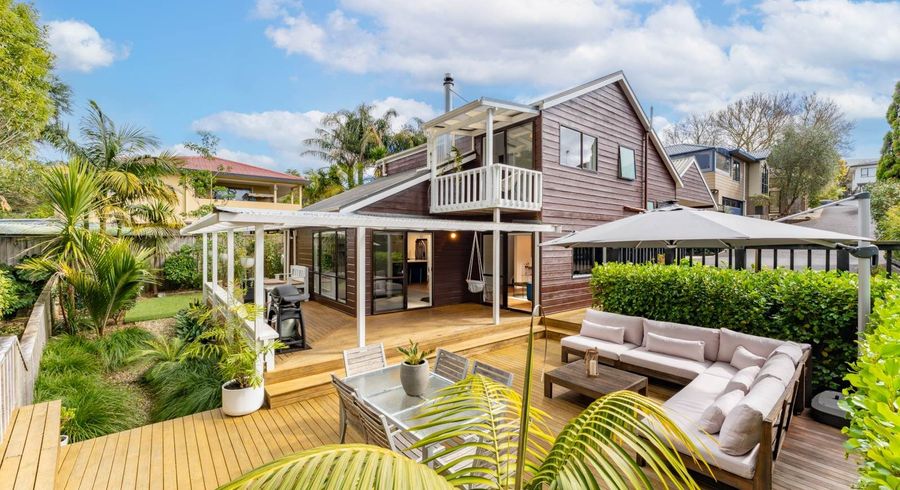  at 2/22 Lagoon Way, West Harbour, Waitakere City, Auckland