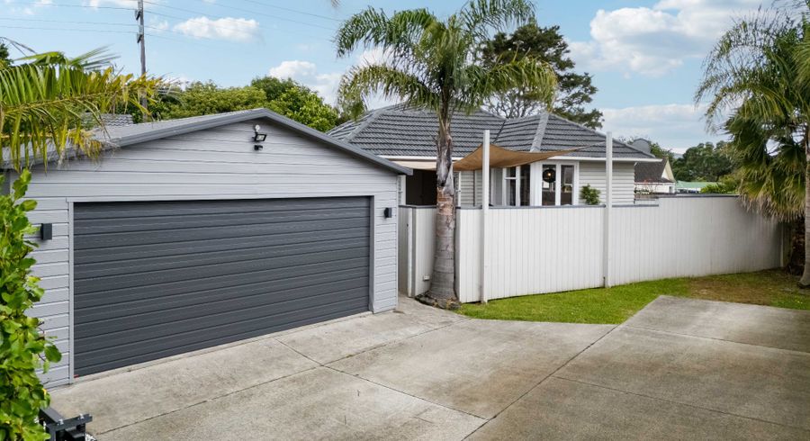 at 36A Silverstone Place, Henderson, Waitakere City, Auckland