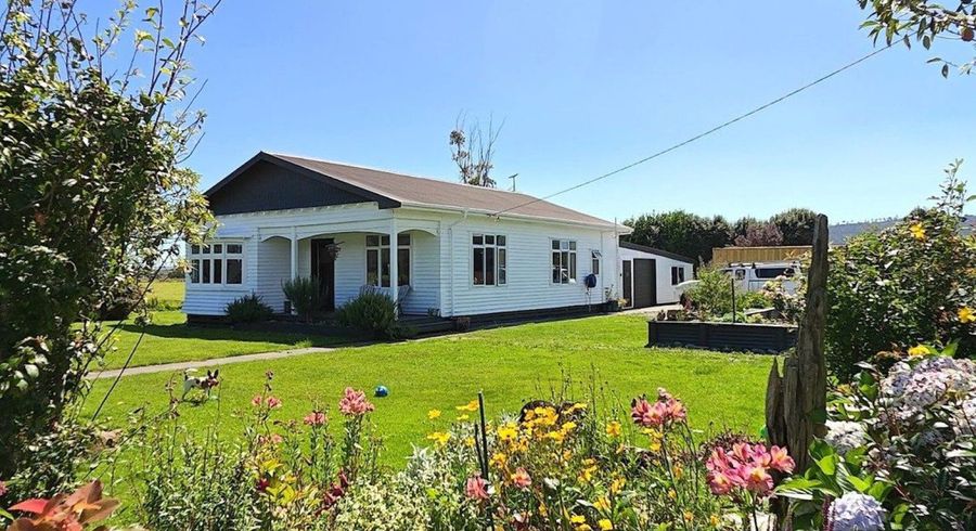  at 8 La Fontaine Road, Harihari, Westland, West Coast