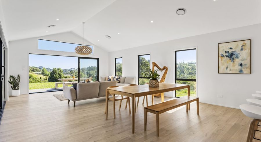  at 52 Masons Road, East Tamaki Heights, Manukau City, Auckland