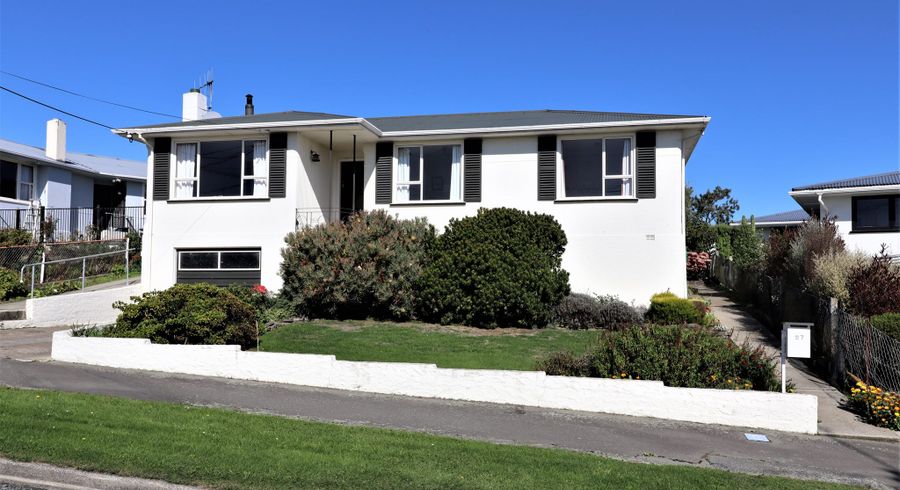  at 27 Arrow Crescent, Holmes Hill, Oamaru