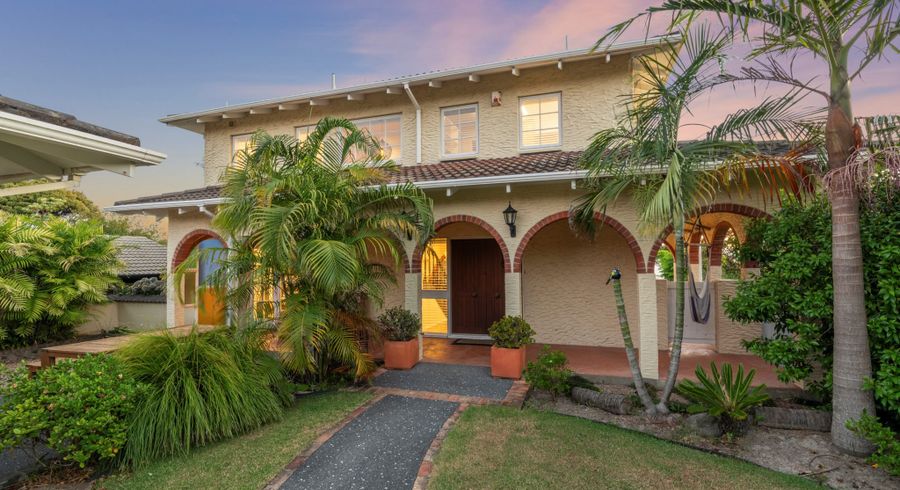  at 57 Hadfield Street, Beach Haven, Auckland