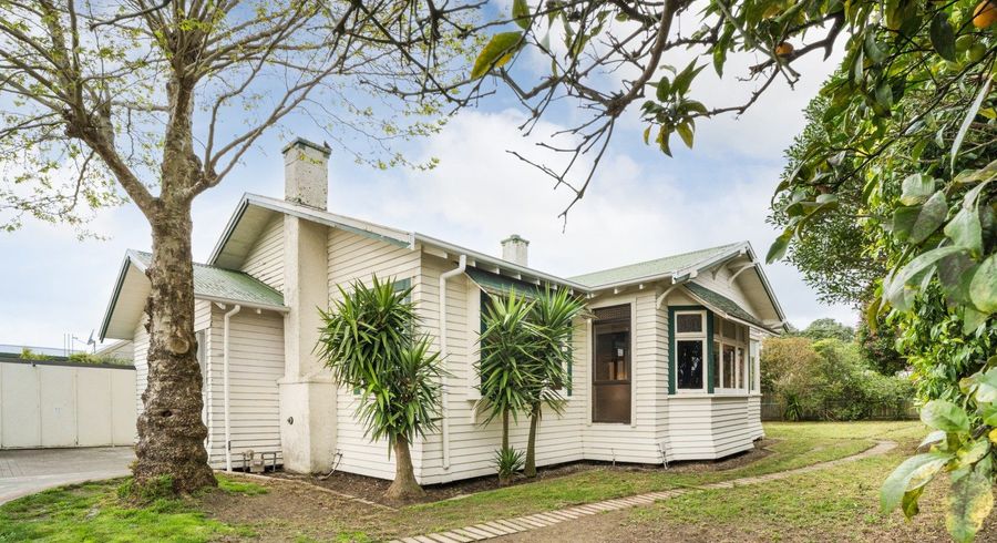  at 4 Rainforth Street, Roslyn, Palmerston North, Manawatu / Whanganui