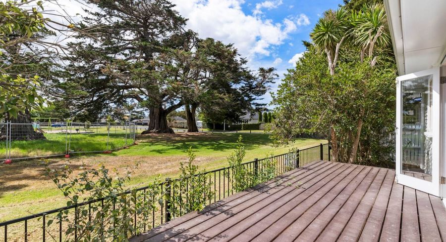  at 24D Clinton Avenue, Te Atatu Peninsula, Waitakere City, Auckland