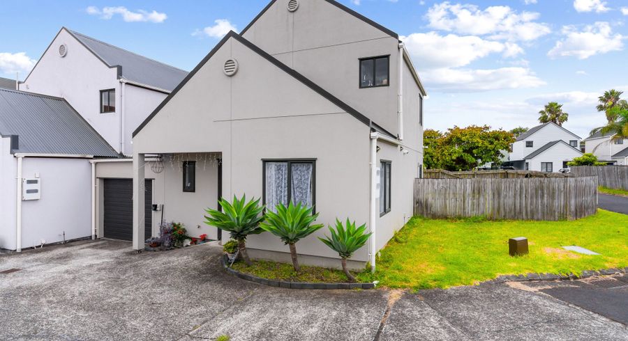  at 10 Blumhardt Place, Avondale, Auckland City, Auckland