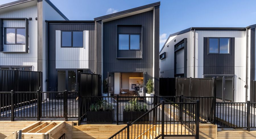  at 1/6 Ngaroma House Drive, Hobsonville, Waitakere City, Auckland