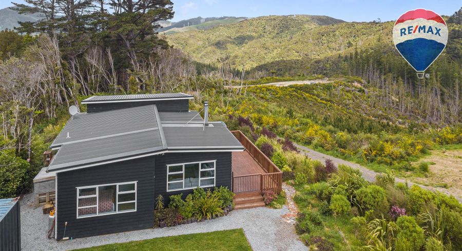  at 111 Avro Road, Blue Mountains, Upper Hutt