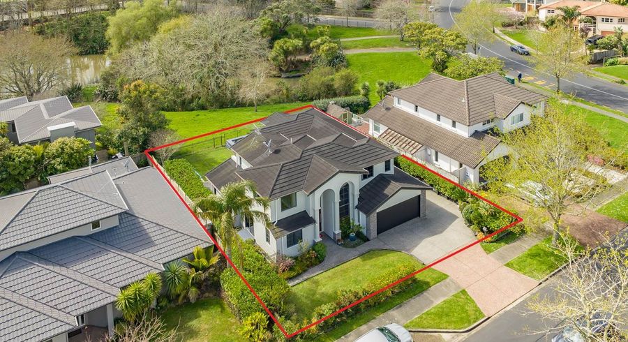  at 3 English Oak Drive, Schnapper Rock, Auckland
