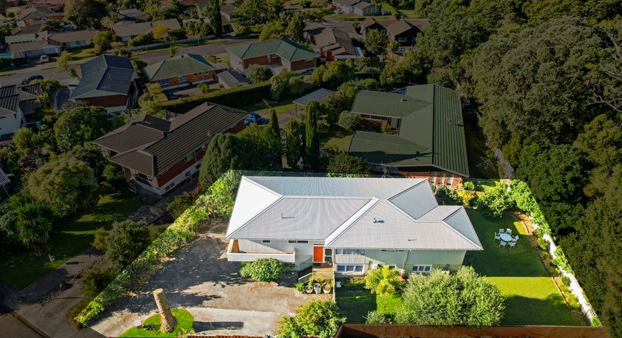  at 17 Frank Place, Hillpark, Auckland