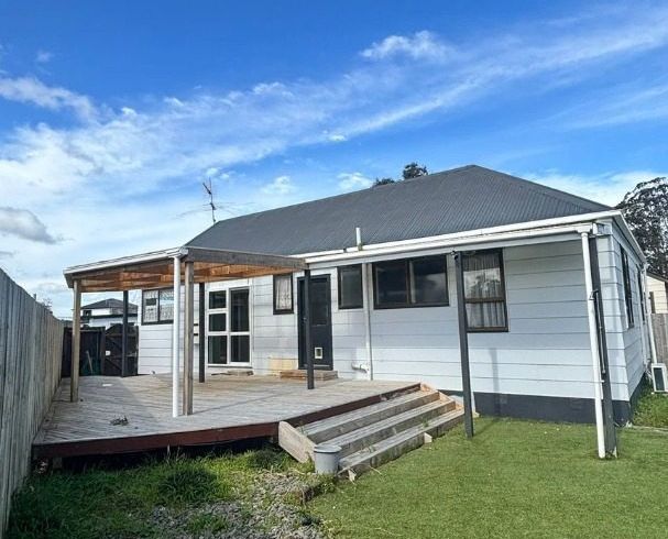  at 18 Goldnib Place, Randwick Park, Manukau City, Auckland