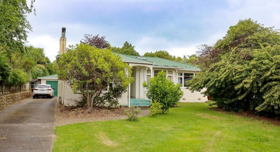  at 12 Epsom Road, Hokowhitu, Palmerston North, Manawatu / Whanganui