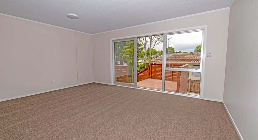  at 2/63 Zita Maria Drive, Massey, Waitakere City, Auckland