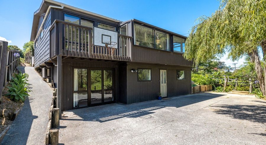  at 35 Lannan Road, Surfdale, Waiheke Island