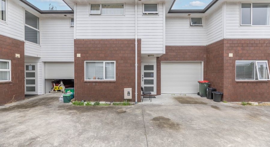  at 2/4 Littler Place, Hamilton East, Hamilton