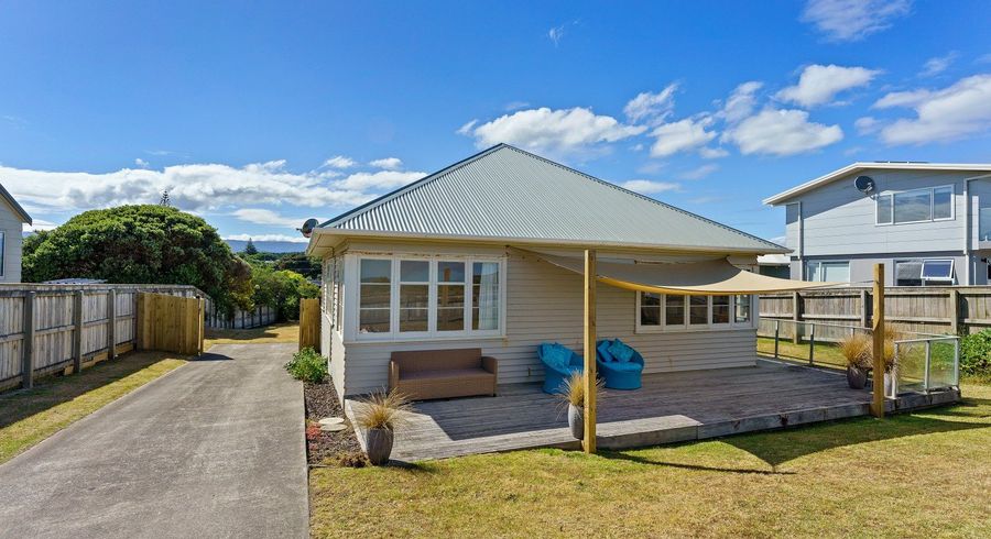  at 38 Marine Parade, Otaki Beach, Otaki