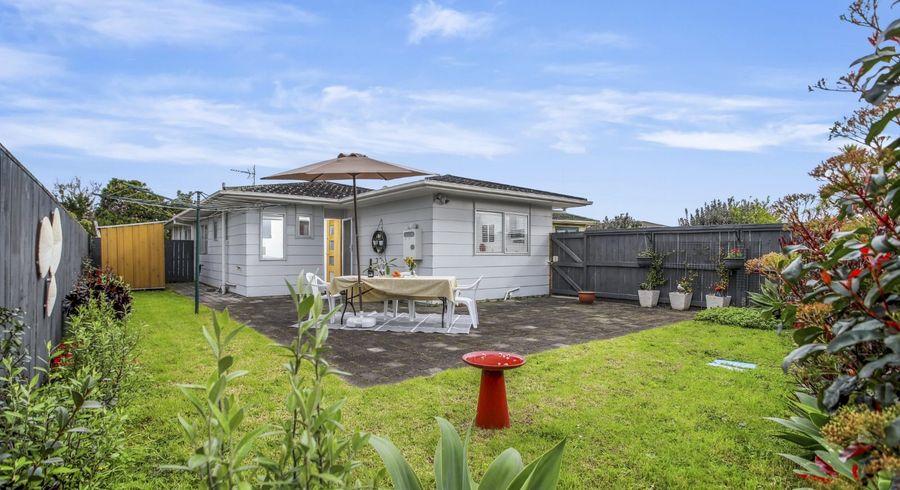  at 1/6 Bingara Place, Favona, Manukau City, Auckland