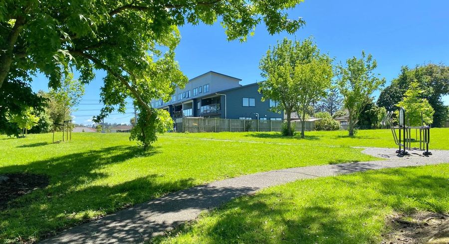  at 9/504 Swanson Road, Ranui, Waitakere City, Auckland