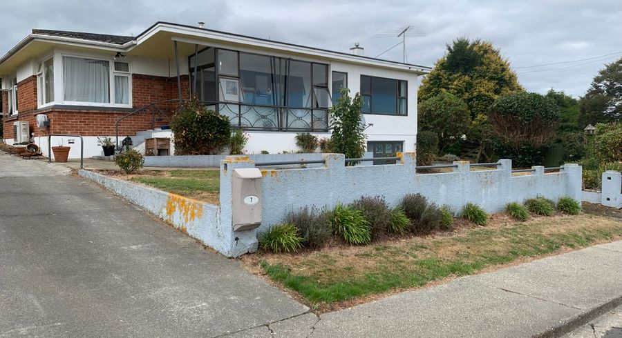  at 7 Stuart Street, Owaka