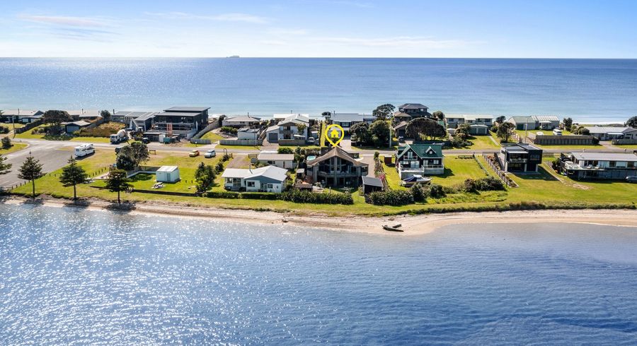  at 694 Pukehina Parade, Pukehina, Western Bay Of Plenty, Bay Of Plenty