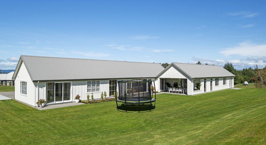  at 5 Lens Way, Taupo