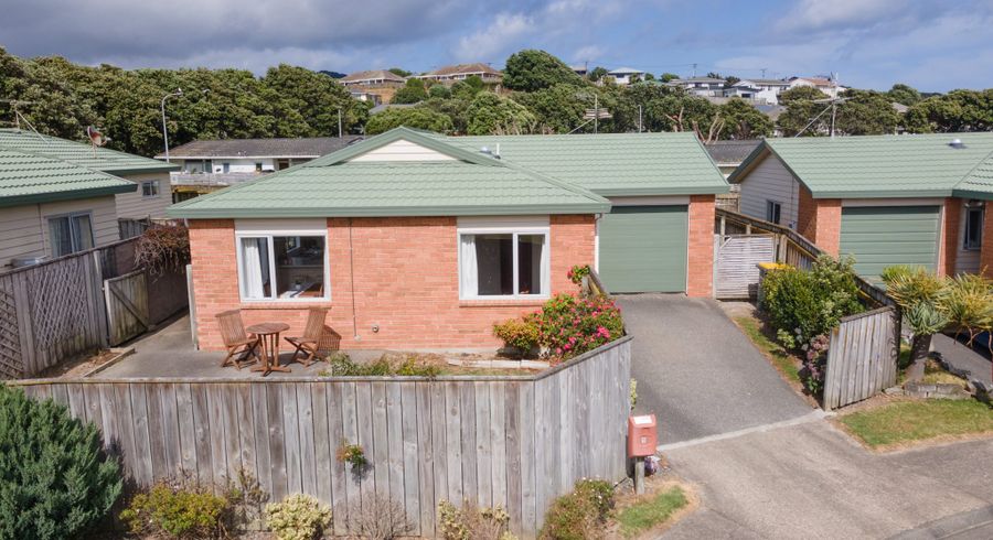  at 5 Pohutukawa Grove, Titahi Bay, Porirua