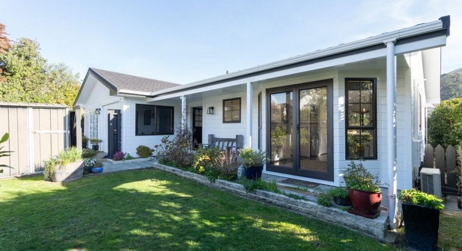  at 9 Lakewood Avenue, Churton Park, Wellington