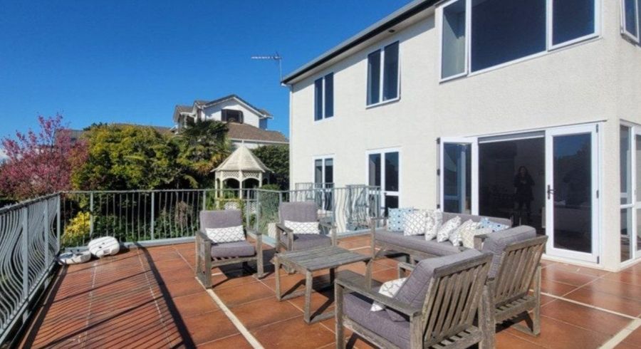  at 152 Lake Crescent, Hamilton Lake, Hamilton, Waikato