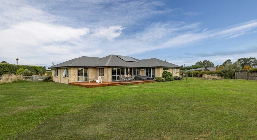  at 2 McHugh Crescent, Darfield, Darfield