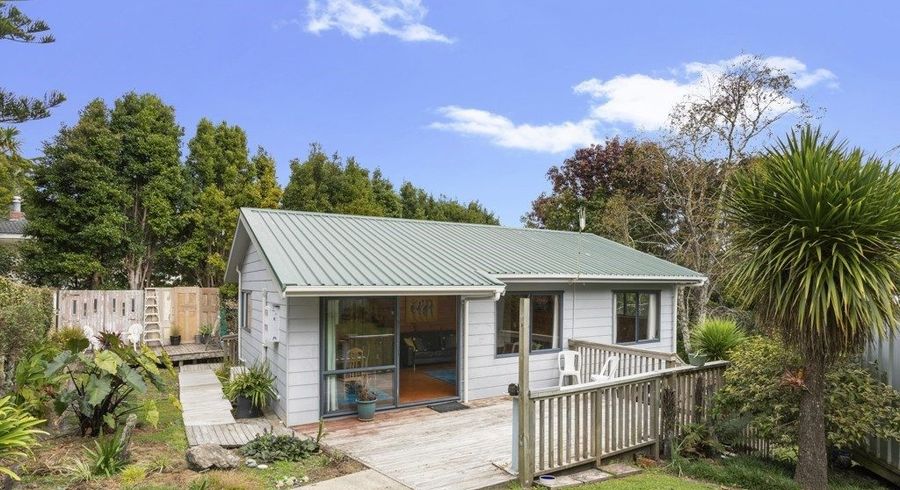  at 12B Highland Ave, Titirangi, Waitakere City, Auckland