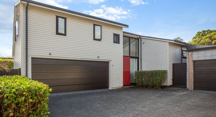  at 1F EVERSLEIGH ROAD, Belmont, Auckland