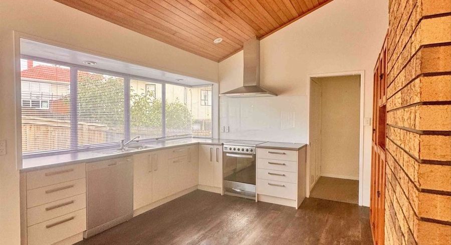  at 9 Katavich Place, Mount Roskill, Auckland City, Auckland