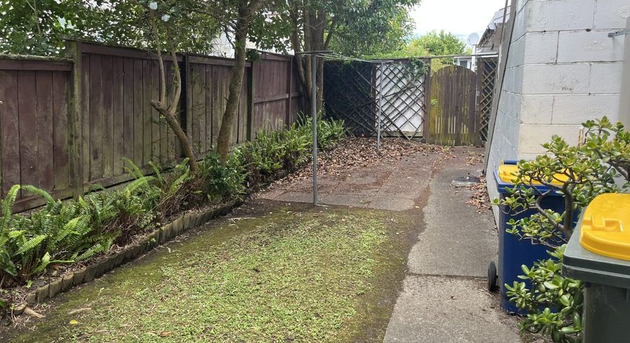  at 1/24 Gordon Ave, Milford, North Shore City, Auckland