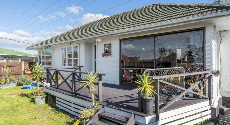  at 23 Bedford Street, Te Atatu South, Waitakere City, Auckland