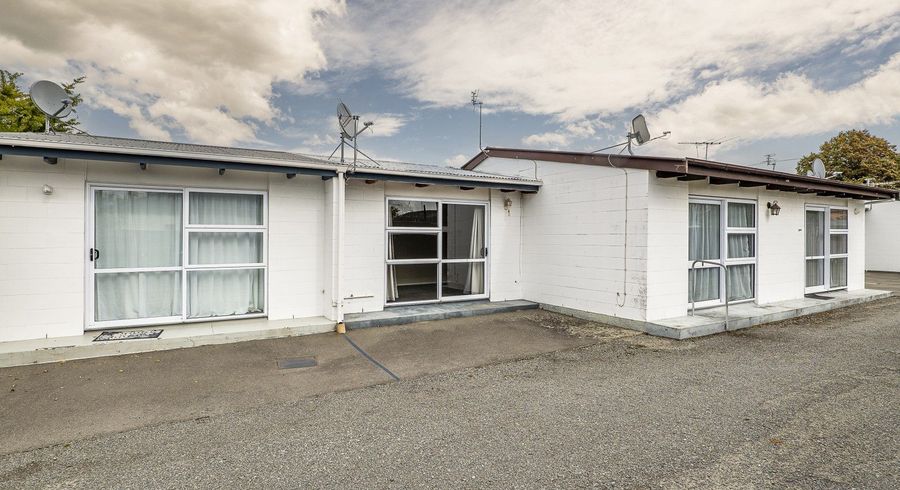  at 2/17 Brake Street, Upper Riccarton, Christchurch City, Canterbury