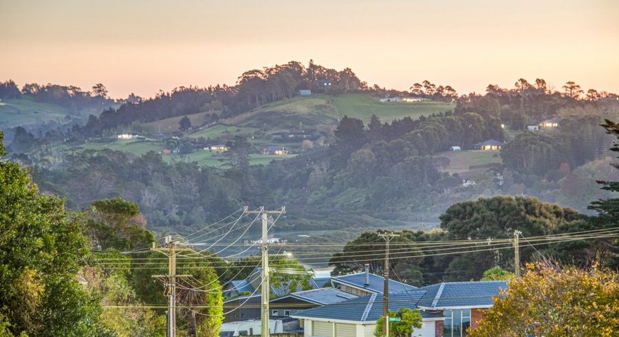  at 9A Melia Place, Stanmore Bay, Whangaparaoa