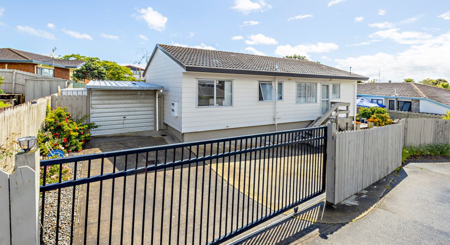  at 1/25 Kopara Place, Clendon Park, Auckland