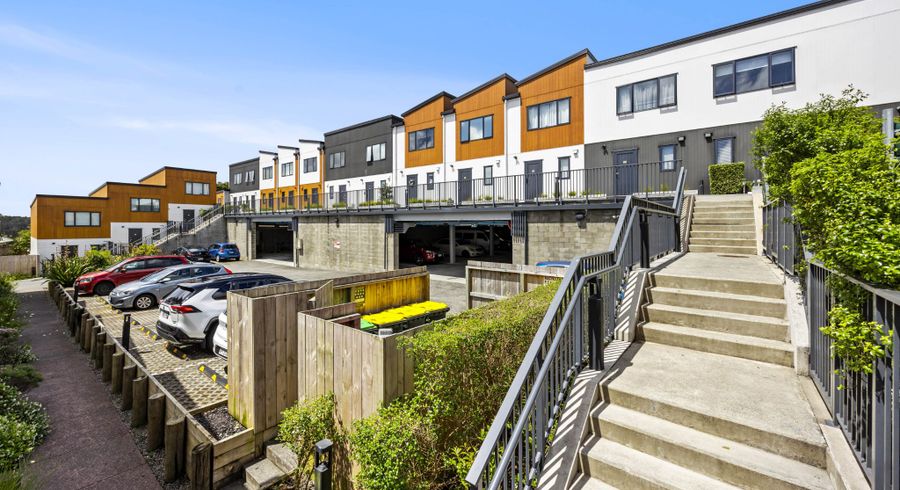  at 16/18 Hewlett Road, Massey, Waitakere City, Auckland