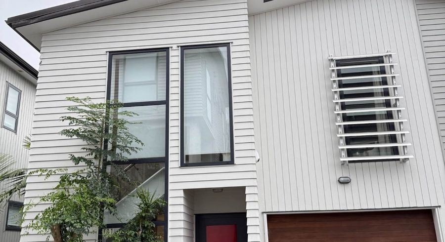 at 8 Kanona Way, Albany, North Shore City, Auckland