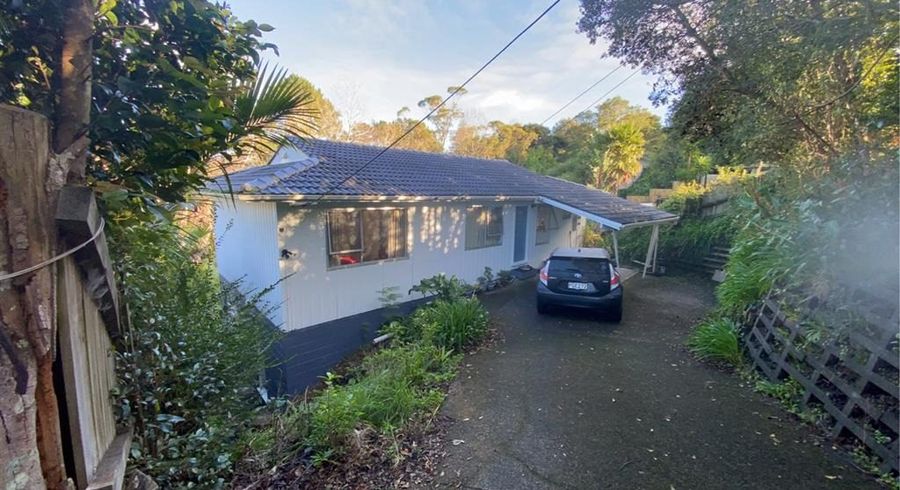  at 1040 East Coast Road, Fairview Heights, Auckland
