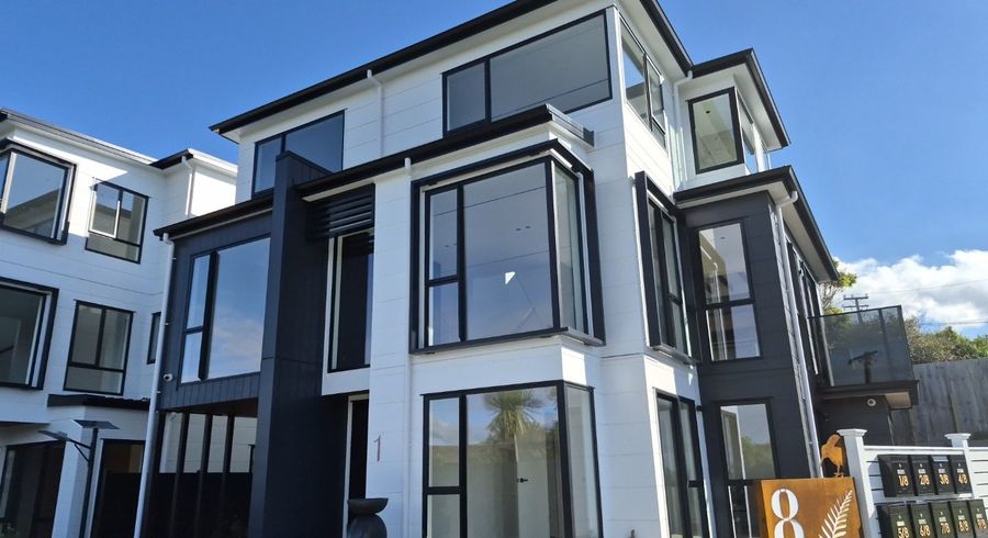  at 8 Park Rise, Campbells Bay, North Shore City, Auckland