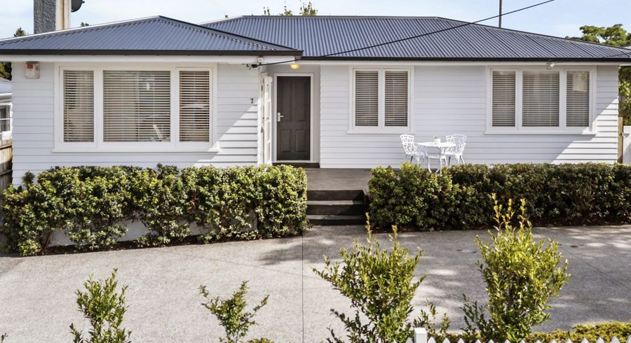  at 1/7 Trinidad Road, Sunnynook, Auckland